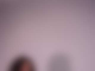 Live cam show with Aurora - Brown Hair on Soda Cam