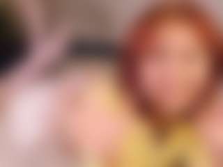 Live cam show with Aurora - Mature on SmokeAndPoke