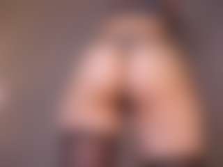 Live cam show with Aurora - Control on slutload