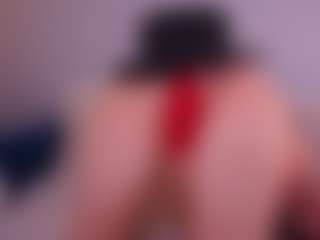 Live cam show with Aurora - Asian Lush on Mixed Magazine Live