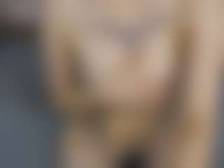 Aurora's Live Sex Cam Show