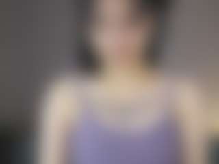 Live cam show with Aurora - Double Penetration on Livezox