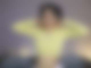 Live cam show with Aurora - Cute on madthumbs