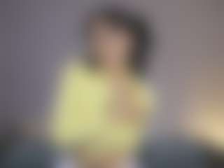Live cam show with Aurora - Cute on madthumbs