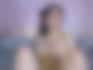 Live cam show with Aurora - Skinny on SquirtSoMuch