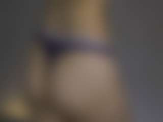 Live cam show with Aurora - Asian Granny on Camsoda