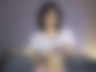 Live cam show with Aurora - Big Tits on studioflirtlive.com