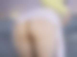 Live cam show with Aurora - Asian Petite on StripNow