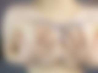 Live cam show with Aurora - Bikini on Milfs Live