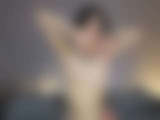 Live cam show with Aurora - Asian Petite on Hubzter Live