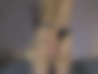 Aurora's Live Sex Cam Show