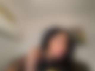 Live cam show with Hope french - Shaved Pussy Curvy on Camsoda