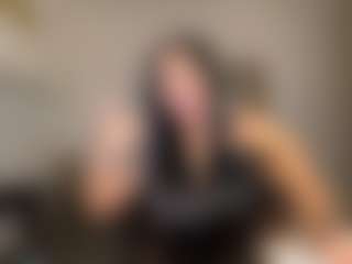Live cam show with Hopefrench - Shaved Pussy Curvy on fapnchat