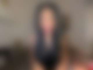 Live cam show with Hopefrench - Blowjob on TeamSkeetLive