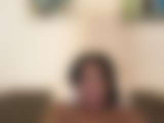 Live cam show with Hopefrench - Hairy Pussy Brown Hair on Cam Slut