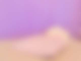 Live cam show with lizzy-kane - Nipple Piercings on Soda Cam
