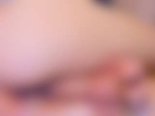 Live cam show with lizzy-kane - Nipple Piercings on Milfs Live