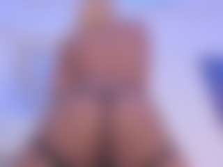 Vayoleennn's Live Sex Cam Show