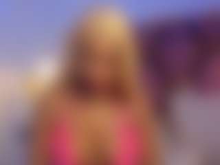 Vayoleennn's Live Sex Cam Show