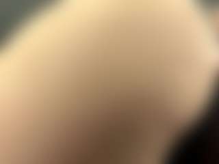 LaunaKaman's Live Sex Cam Show
