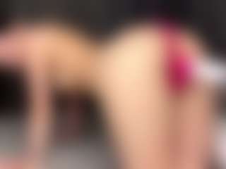 LaunaKaman's Live Sex Cam Show