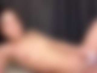 LaunaKaman's Live Sex Cam Show