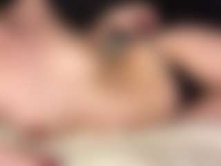 LaunaKaman's Live Sex Cam Show