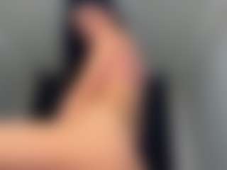 LaunaKaman's Live Sex Cam Show