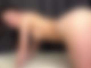 Live cam show with LaunaKaman - Striptease on Hubzter Live