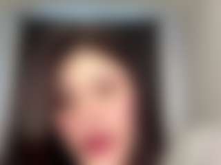 LaunaKaman's Live Sex Cam Show