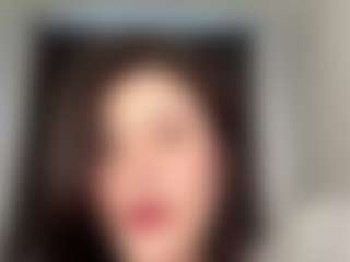 LaunaKaman's Live Sex Cam Show