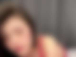 Live cam show with LaunaKaman - Skinny on Taboo Cams XXX