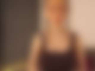 Live cam show with LonnaBader - Cute on fuklive.com