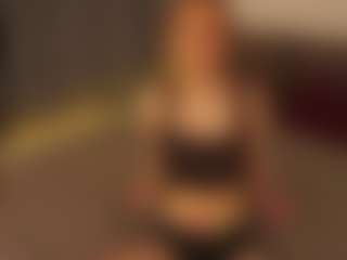 Live cam show with LonnaBader - Massage on Spunkpage