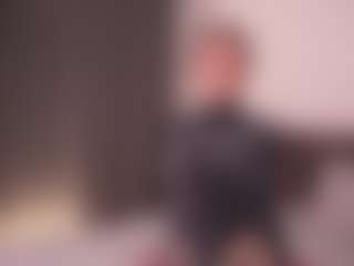Live cam show with LonnaBader - Brown Hair on Chatstar