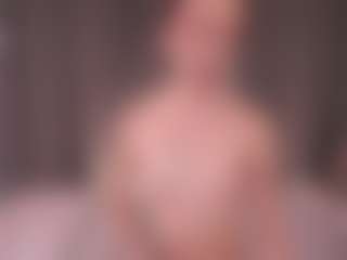 Live cam show with LonnaBader - College Brown Hair on Camsoda