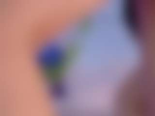 Live cam show with madissonrousecs - Striptease on Camsoda