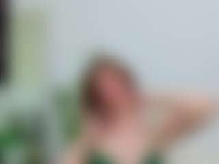 Live cam show with MelissaSkye - Brown Eyes on Camsoda