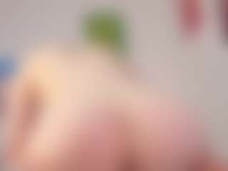 mia-wave's Live Sex Cam Show