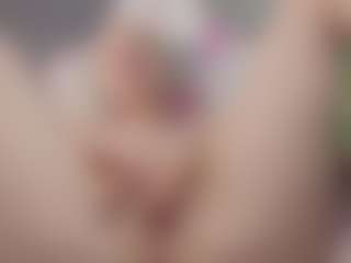 Live cam show with mia-wave - Horny on Camsoda