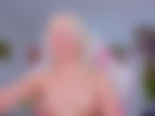 Live cam show with mia-wave - Facial on Camsoda