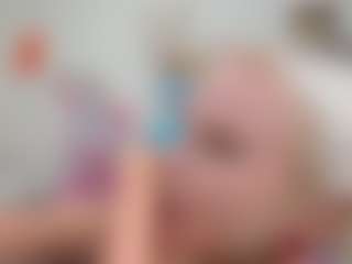Live cam show with mia-wave - Skinny on Camsoda