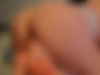 Live cam show with nerenu - Brown Eyes on livesuperchat.net