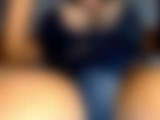 Live cam show with valentinabigcock - Smoking on Camsoda