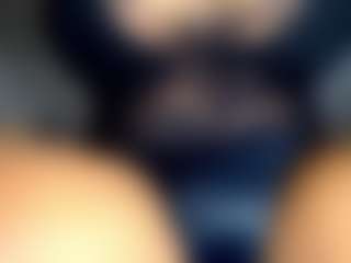 Live cam show with valentinabigcock - Smoking on Camsoda