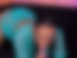 Live cam show with Cassy - Thin on wildcum.com