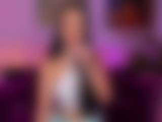 Live cam show with Cassy - Big Tits on AdultVida.com