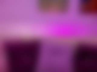 Live cam show with Cassy - Deepthroat on live18s.com