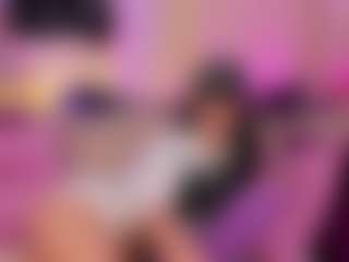 Live cam show with Cassy - Dirty Talk on liverealitysex.com