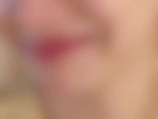 Live cam show with Naomi-Demio - Blonde Hair Small Tits on Camming Site